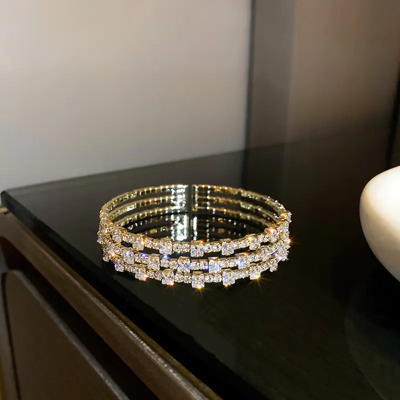 2024 New Luxury Diamond-Studded Bracelet Design